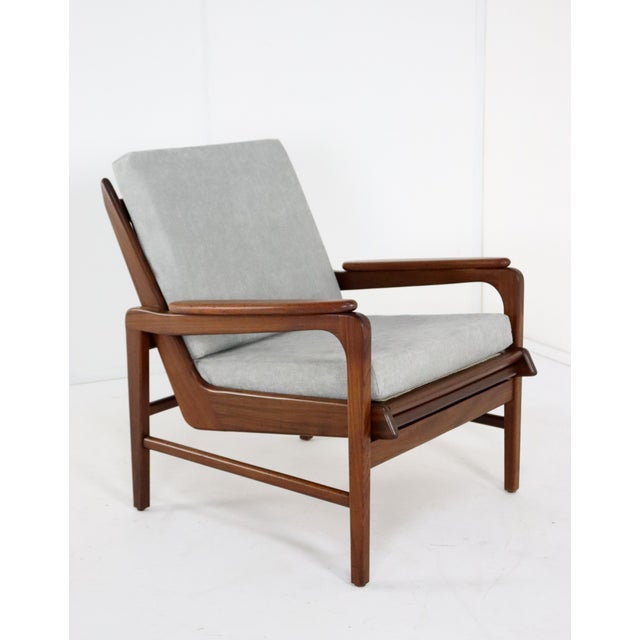 A wonderful jewel! That's what we can call Easy Chair "Buttinge". Its great frame made of solid teak wood with its...