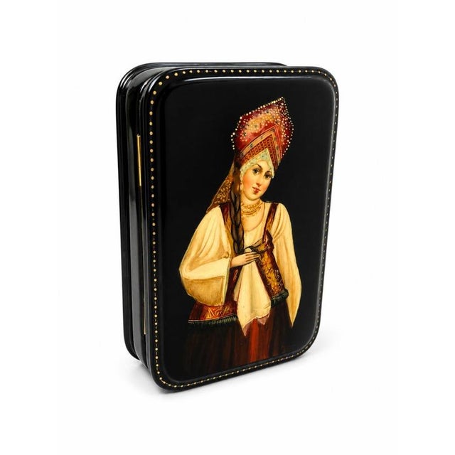 Jewelry Lacquered Box with Gold Leaf by Fedoskino For Sale - Image 6 of 6