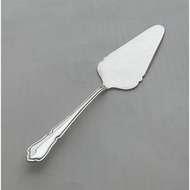 Frank Cobb & Co 1970s "Silver Small Pie/Cake Server, Du Barry For Sale - Image 4 of 11