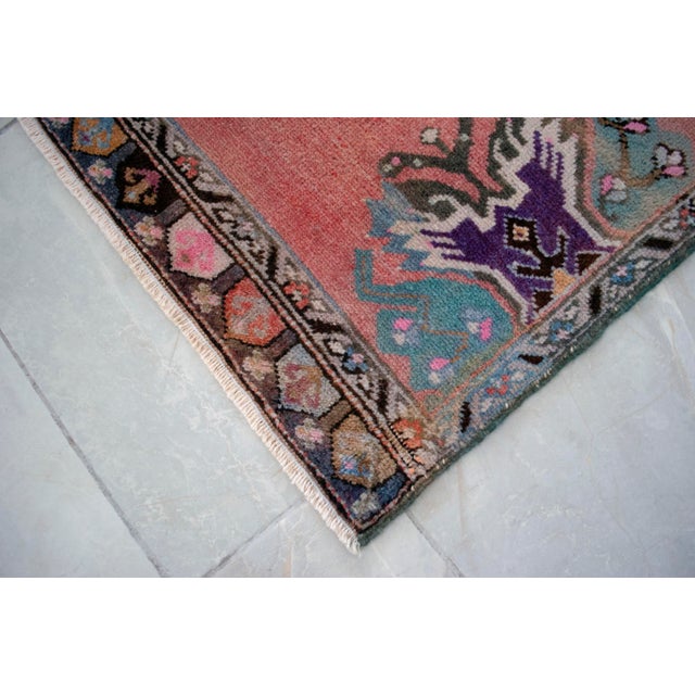 1970s Front of Kitchen Sink Rug Hand Made Small Turkish Rug Bath Mat Faded Mini Rugs 1'8" X 3'6" For Sale - Image 9 of 9