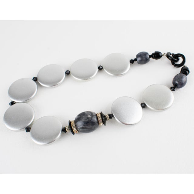 2000 - 2009 Angela Caputi Pearlized Silver Resin Necklace For Sale - Image 5 of 9