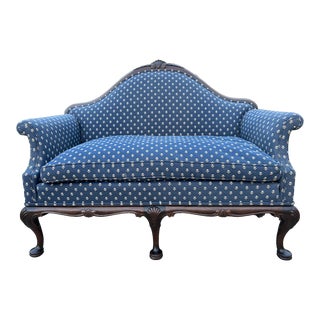 Vintage Chippendale Navy Blue Loveseat Settee – Tulip Upholstery Detail & Solid Mahogany For Sale