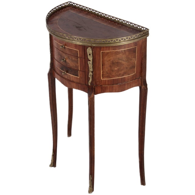 Small Antique Demilune Chest of Drawers, 1900, in Good conditions. Designed 1890 to 1919