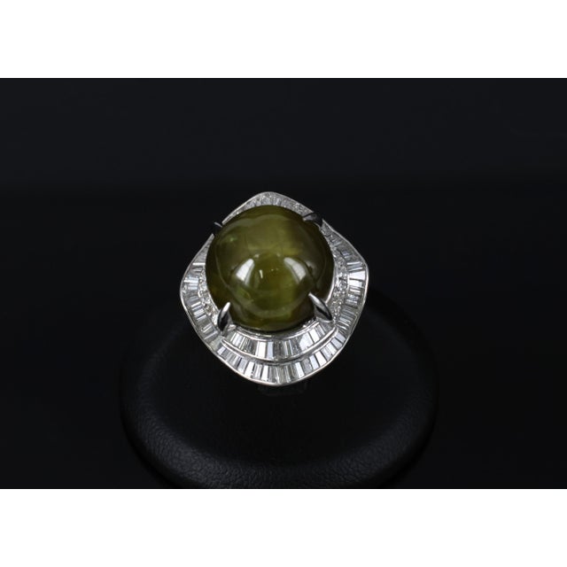 Late 20th Century Late 20th Century Massive 28.70ct Chrysoberyl Cat's Eye & 1.94ct Diamond Platinum Ring Size 6.25 For Sale - Image 5 of 17