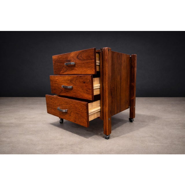 Jorge Zalszupin Filing Cabinet & Drawers in Rosewood, Jorge Zalszupin, 1960’s For Sale - Image 4 of 10