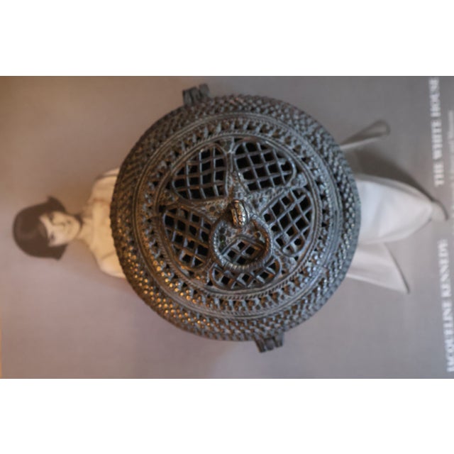Antique Ornate "Lost Wax" Cast-Brass Dhokra-Type Box With Pierced Floral Lid & Rosette Feet For Sale - Image 16 of 18
