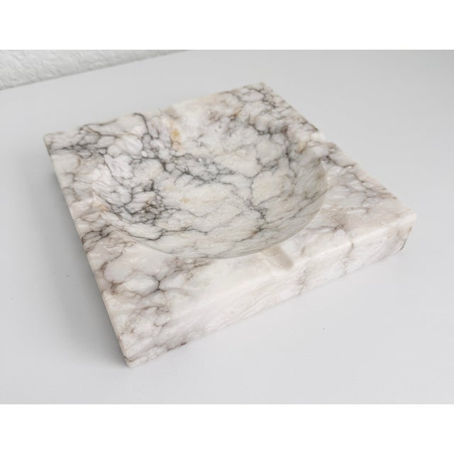 1950s made in Italy hand-carved alabaster ashtray catchall bowl with wonderful veining and a soft matte finish....