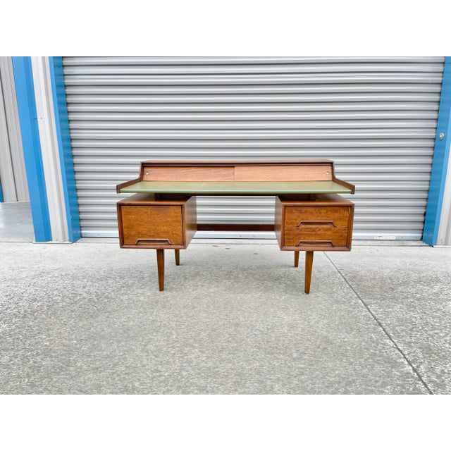 Mid century floating top desk design by Milo Baughman for Drexel "Perspective collection" in the United States circa...