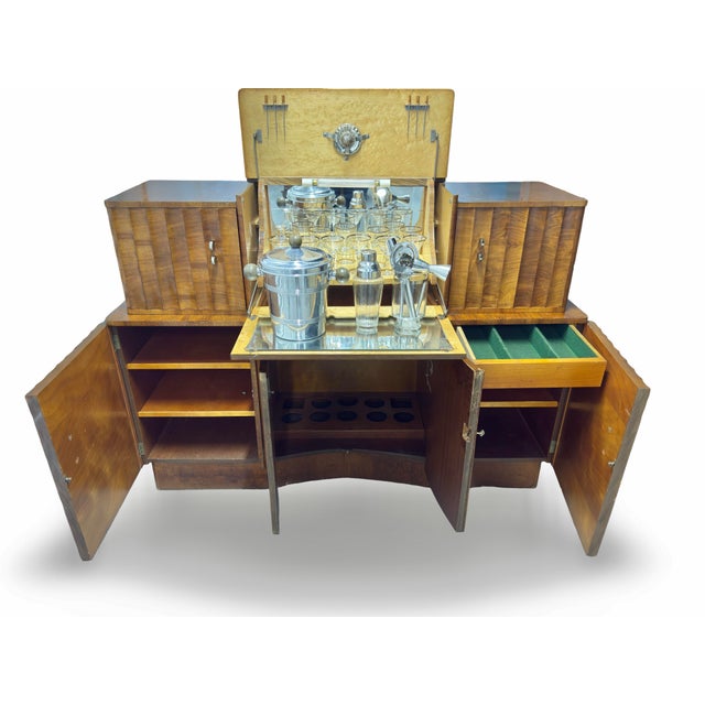 Art Deco 1930’s Art Deco Fluted Burr Walnut Cocktail Bar Server For Sale - Image 3 of 12