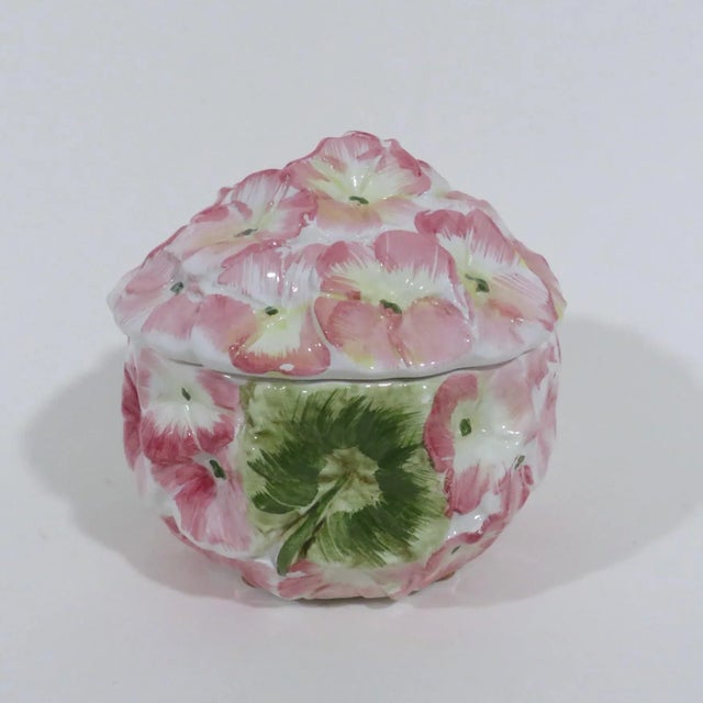 Italian Porcelain Hydrangea Box For Sale In Los Angeles - Image 6 of 9
