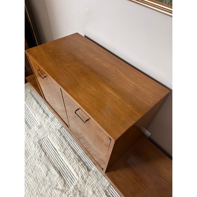 Wood 1950s American of Martinsville "Dania" Walnut Modular Bench and Cabinet Attachment by Merton Gershun For Sale - Image 7 of 12
