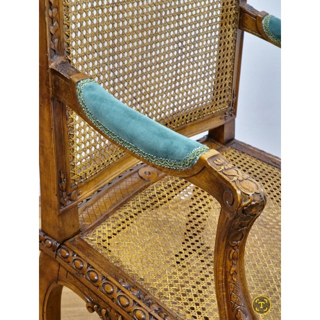 Louis XV Cannés Armchairs in Carved Wood with Cufflinks, France, 1740s, Set of 2 For Sale - Image 10 of 18
