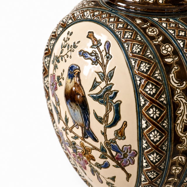 Gold Austrian Majolica Vases with Birds by Gerbing & Stephan, 1885, Set of 2 For Sale - Image 8 of 13