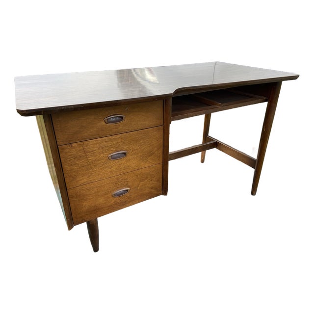Vintage Mid Century Modern Attributed to Mainline Hooker Writing Desk Unmarked For Sale