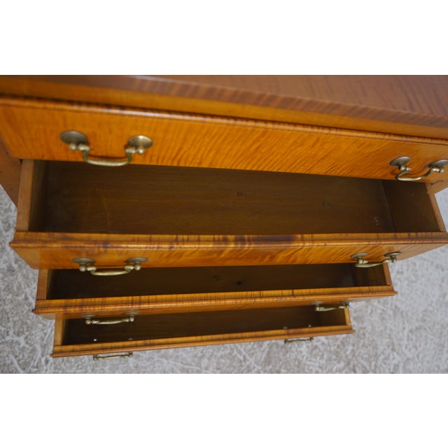Vintage Bench Made Tiger Maple 4 Drawer Bachelor Chest For Sale - Image 4 of 16