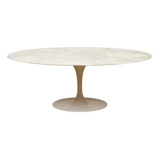 Attributed to Knoll Saarinen Pedestal Dining Table With Calacatta Marble Top For Sale
