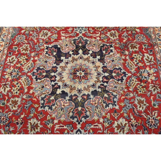 Najafabad Rug 8’2” X 12′ Red Wool Traditional Vintage Hand-Knotted Carpet For Sale In Philadelphia - Image 6 of 15