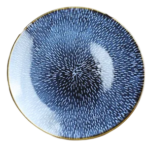 Handmade Ceramic Plates That Blend Modern Art With Retro Craftsmanship
