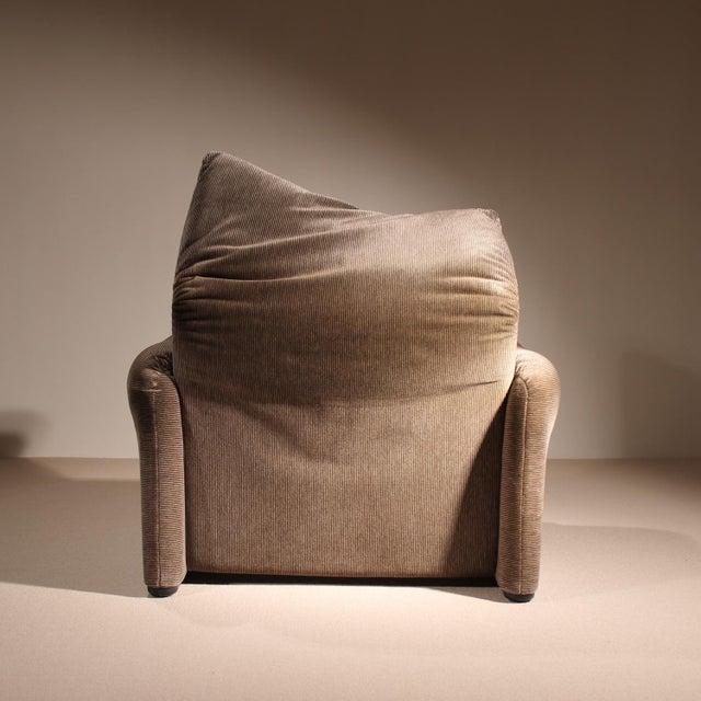 Set of Maralunga Lounge Chair and Ottoman by Vico Magistretti for Cassina, Italy, 1973 For Sale - Image 11 of 18