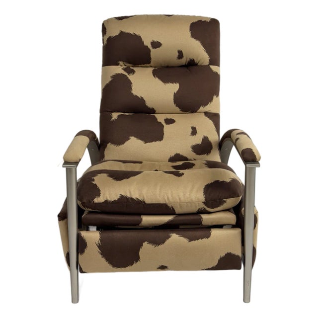 Ethan Allen Radius Recliner in Patterned Fabric For Sale
