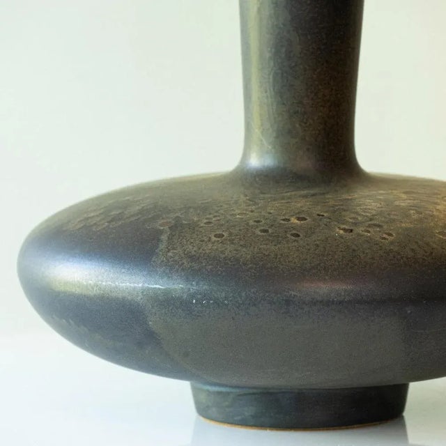 Ceramic Dark Brown Ceramic Table Lamp with Silk Lampshade attributed to R. Houben, 1970s For Sale - Image 7 of 11