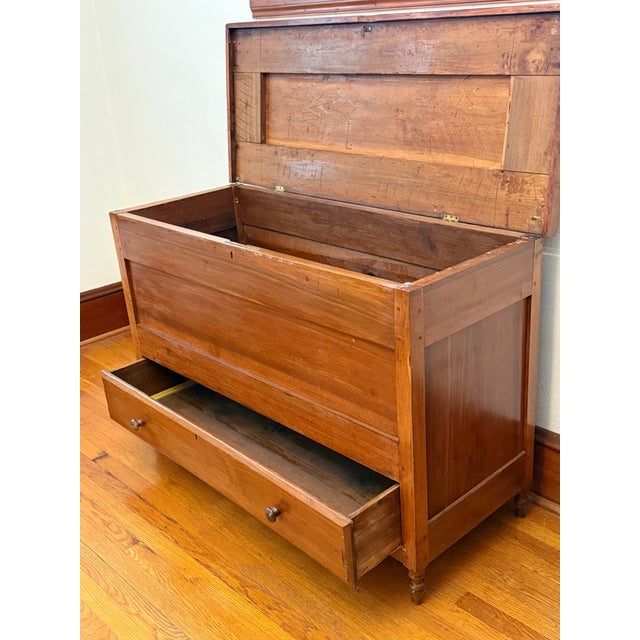 19th Century American Country Sheraton Blanket Chest With Drawer For Sale - Image 6 of 11