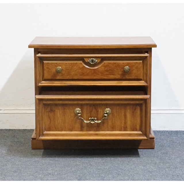 Late 20th Century Thomasville Furniture Serenade Collection Burled Walnut Italian Neoclassical Tuscan Style 26" Nightstand 21211-110 For Sale - Image 5 of 14