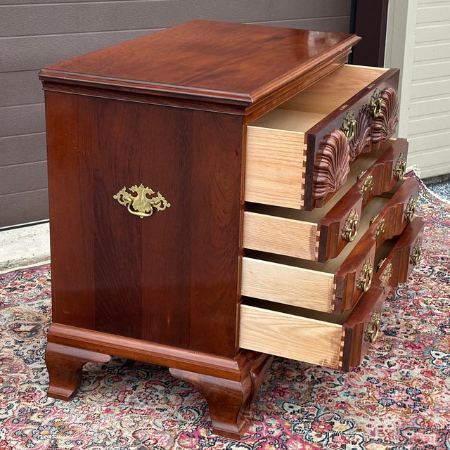 Bespoke Block and Shell Carved Mahogany Chest After Townsend & Goddard For Sale In Philadelphia - Image 6 of 17