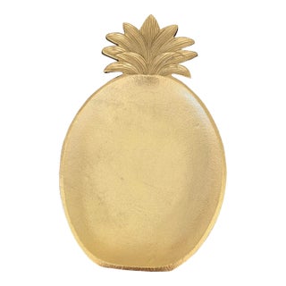 Late 20th Century Gold Cast Aluminum Pineapple Serving Tray – 15.5” Hollywood Regency Tropical Decor For Sale