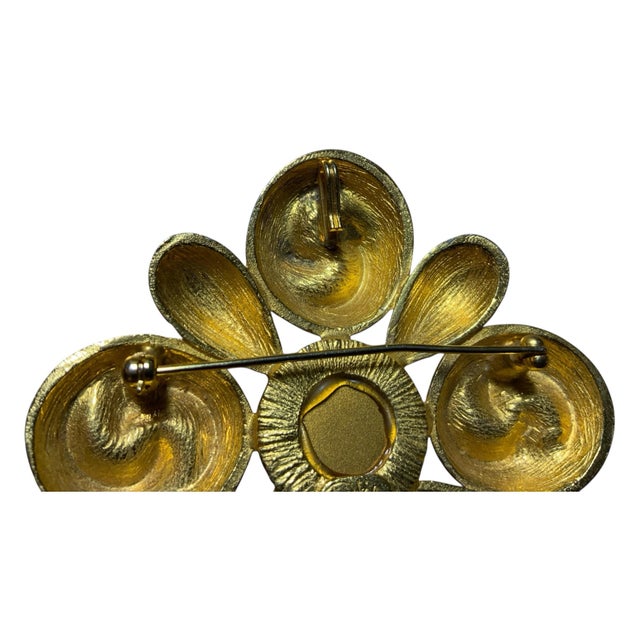 Vintage Signed David Dubin Gold and Green Maltese Cross Brooch Pin For Sale In Palm Springs - Image 6 of 6