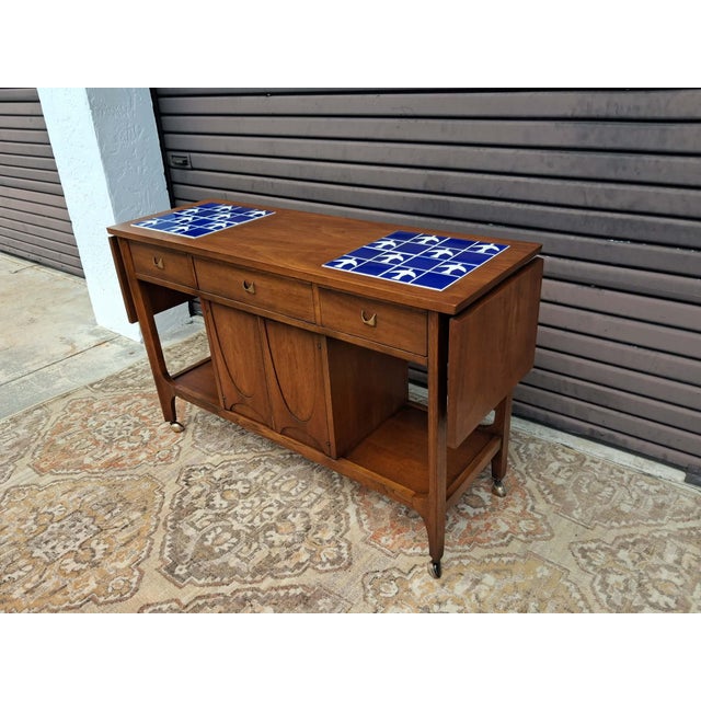 Mid Century Modern Broyhill Brasilia Bar Cart Server. For Sale In Orlando - Image 6 of 18