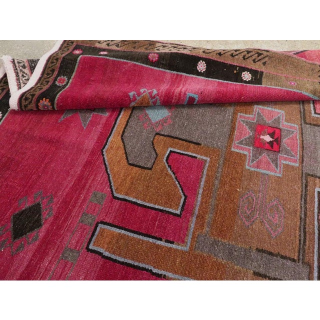 Galerie Shabab Collection Mid-20th Century Handmade Turkish Anatolian Long & Narrow Gallery Carpet For Sale - Image 10 of 10