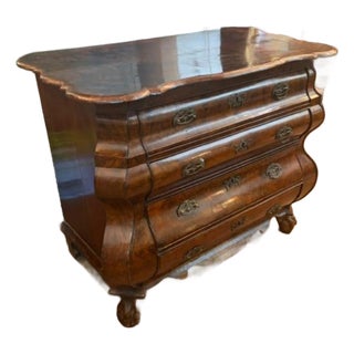 Circa 1760 Dutch Burr Walnut Bombay Chest of Drawers ( Commode ) For Sale