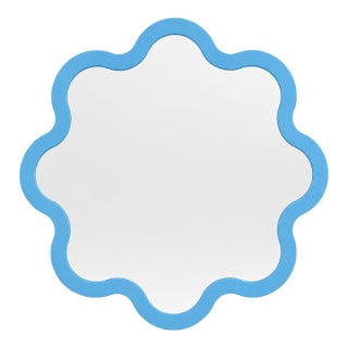 Compact Contemporary Wavy Round Mirror, Hvyli Round 60 by Oitoproducs For Sale