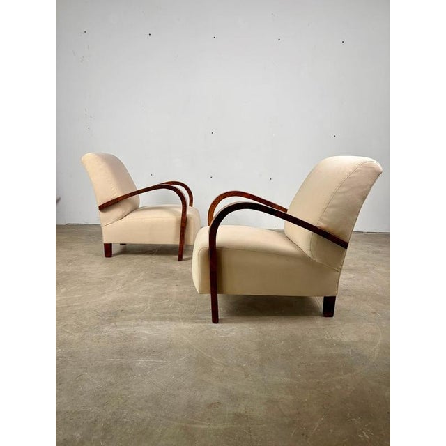 Pair of 1930s Art Deco Armchairs – Reupholstered, featuring vintage elegance and charm A pair of elegant Art Deco...