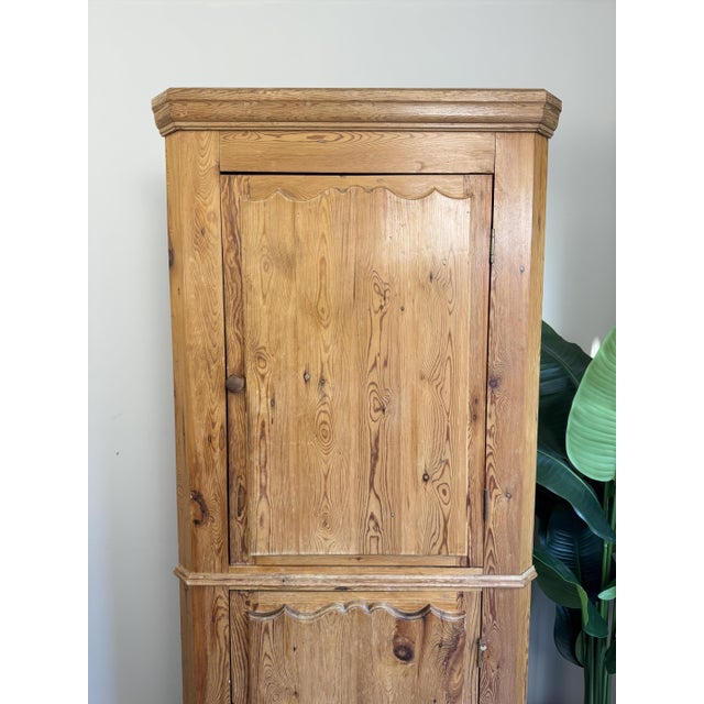 Antique Farmhouse Rustic Corner Cabinet in Pine, 1890s For Sale - Image 6 of 15