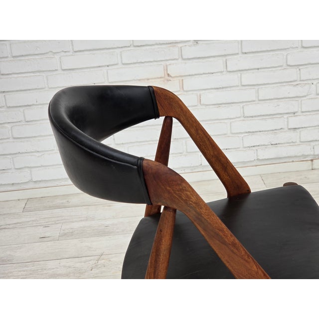 Danish Model 31 Armchairs in Leather and Teak by Kai Kristensen, 1960s, Set of 4 For Sale - Image 12 of 18