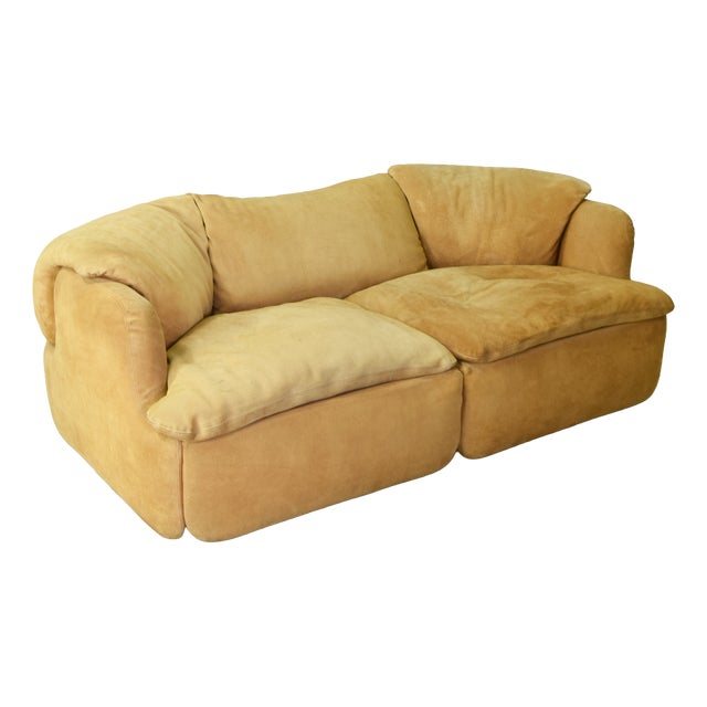 Vintage Confidential Two-Seater Modular Sofa in Ochre Suede by Alberto Rosselli for Saporiti, Italy, 1970s For Sale