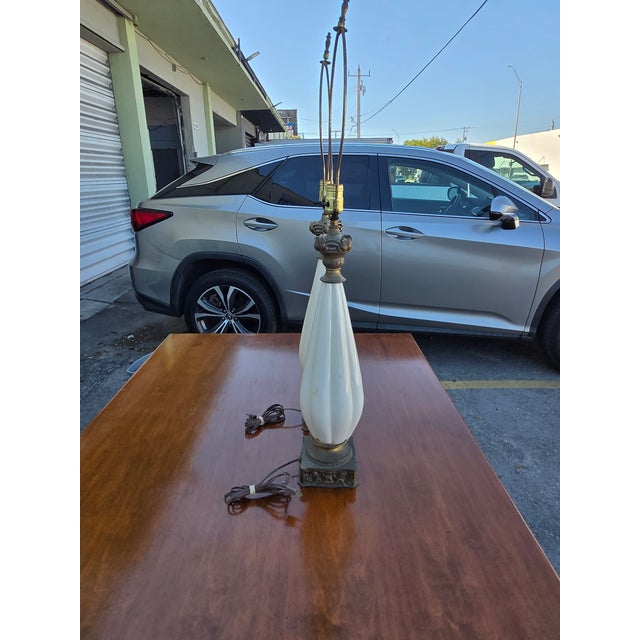 Mid 20th Century Italian Murano White Glass Lamps For Sale In Miami - Image 6 of 15