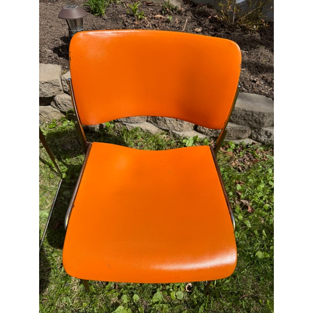 1960s Set of 6 David Rowland 40/4 Chairs Orange Metal Seat Mid Century Stack Chairs Steel Frame For Sale - Image 5 of 15