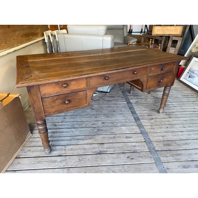 Antique Double-Sided Desk in Oak, 1800s, in Very Good conditions. Designed before 1890