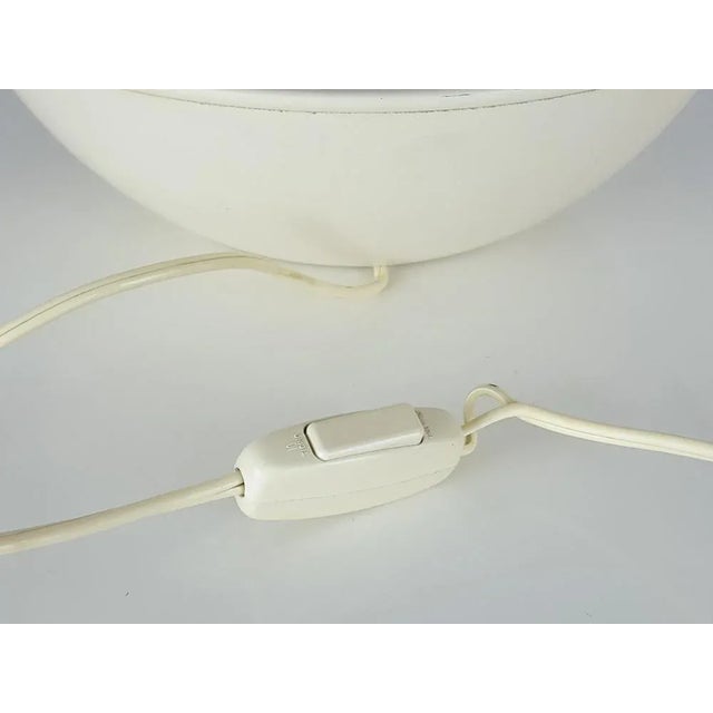 Ivory Italian Aluminium and Brass Table Lamp with Acrylic Glass Shade, 1960s For Sale - Image 8 of 9