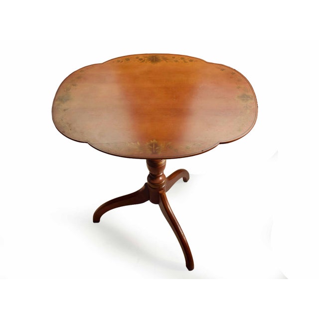 Hitchcock Mid 20th Century L. Hitchcock Harvest Stenciled Scalloped Edge Tilt-Top Candlestick Tea Side Table For Sale - Image 4 of 16