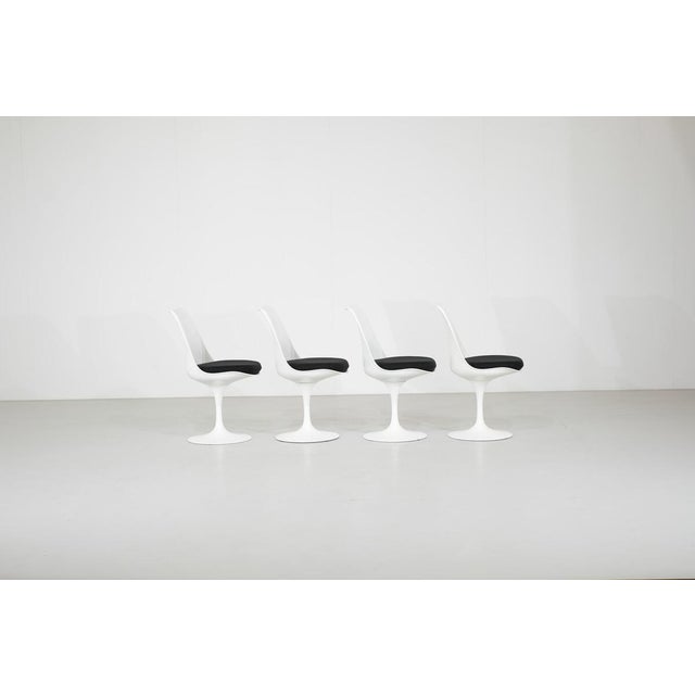 Modern Pivoting Tulip Chairs by Eero Saarinen for Knoll, 1960s, Set of 4 For Sale - Image 3 of 8