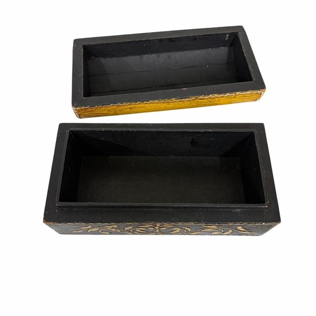 Late 20th Century Vintage Domed Lid Folk Art Design Trinket Box For Sale - Image 5 of 7