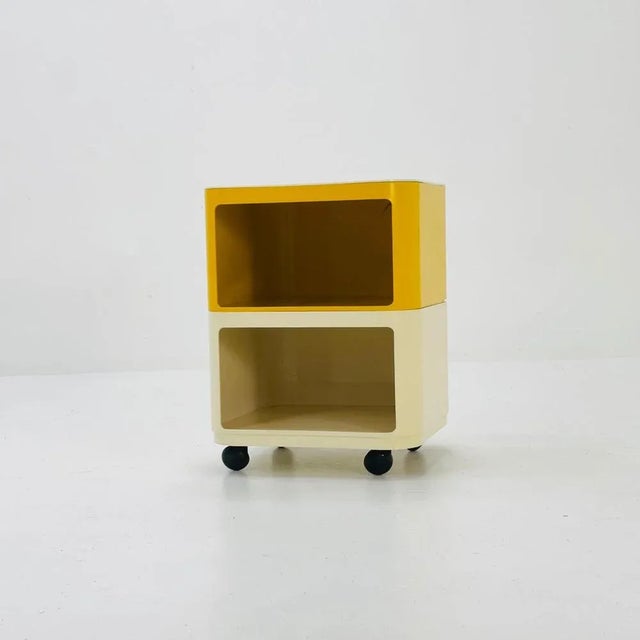 Anna Castelli Ferrieri Square Serving Trolley by Anna Castelli for Kartell, 1960s For Sale - Image 4 of 11