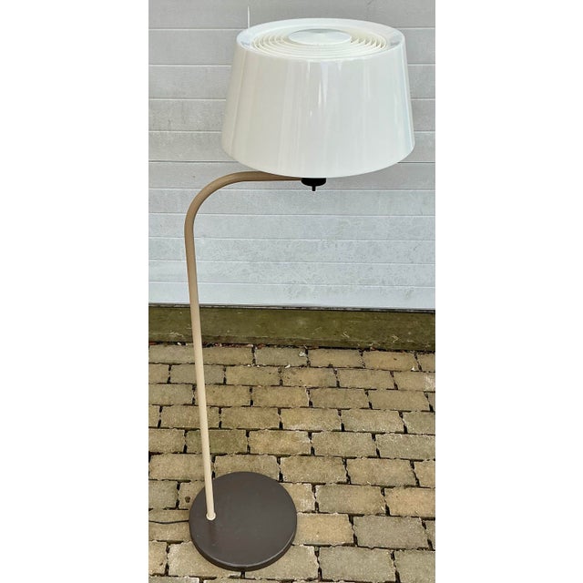 Metal Vintage Floor Lamp by Gerald Thurston for Lightolier For Sale - Image 7 of 12