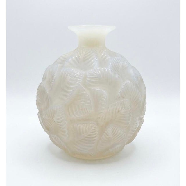 Glass Lalique “Ormeaux” Vase, Model No. 984 For Sale - Image 7 of 16