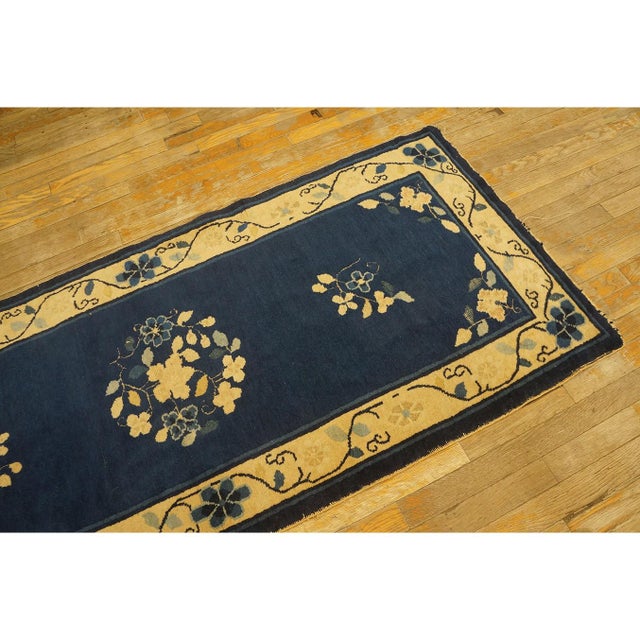 1920s 1920s Traditional Navy Floral Deco Antique Chinese Peking Small Rug 2'8'' X 6' For Sale - Image 5 of 9