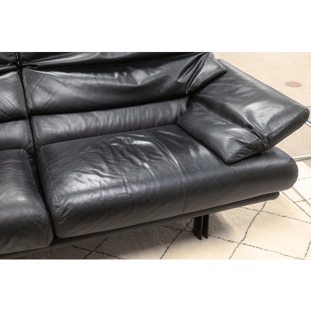 Postmodern Alanda Italian Black Leather Loveseat by Paola Pive for B&b Italia For Sale In Detroit - Image 6 of 8